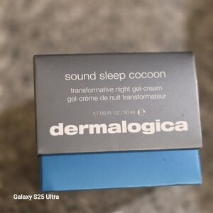 Dermalogica Sound Sleep Cocoon Night Gel in Gray and Blue